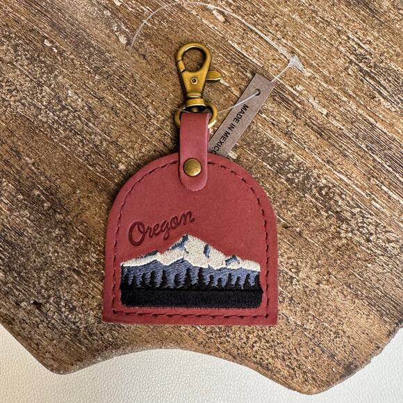 Portland Leather Oregon Charm FOXGLOVE FAST SHIP MOUNTAIN Bag Charm Pacific NW - Picture 6 of 7